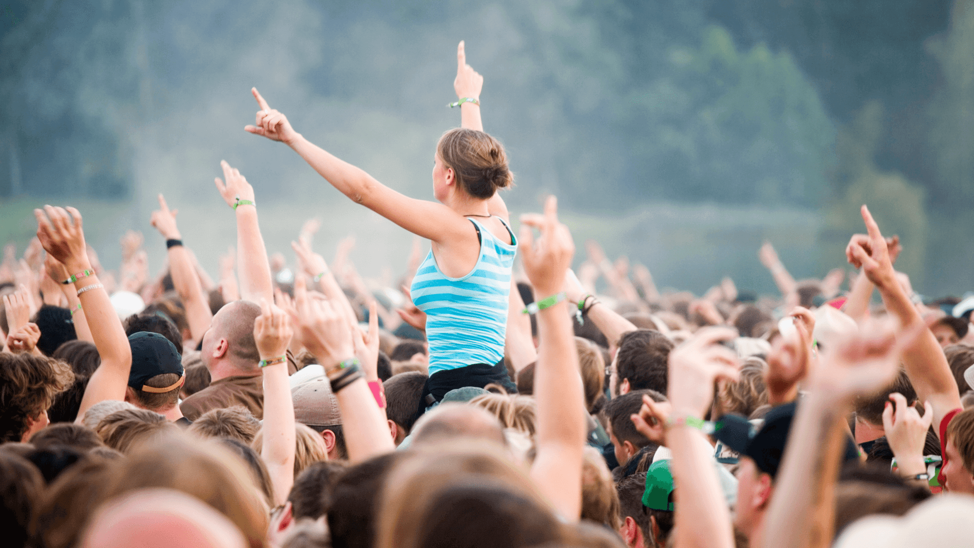 Festarikansa keikalla (1) (1)